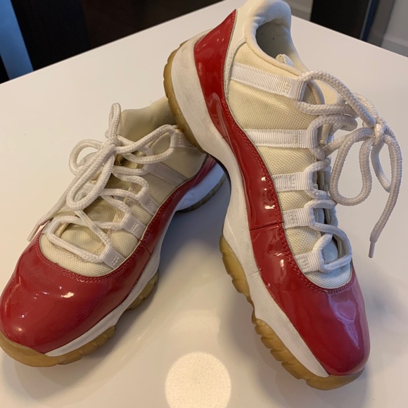 Original 2002 Jordan 11 Cherry Low Tops in 9.5 - Picture 3 of 5